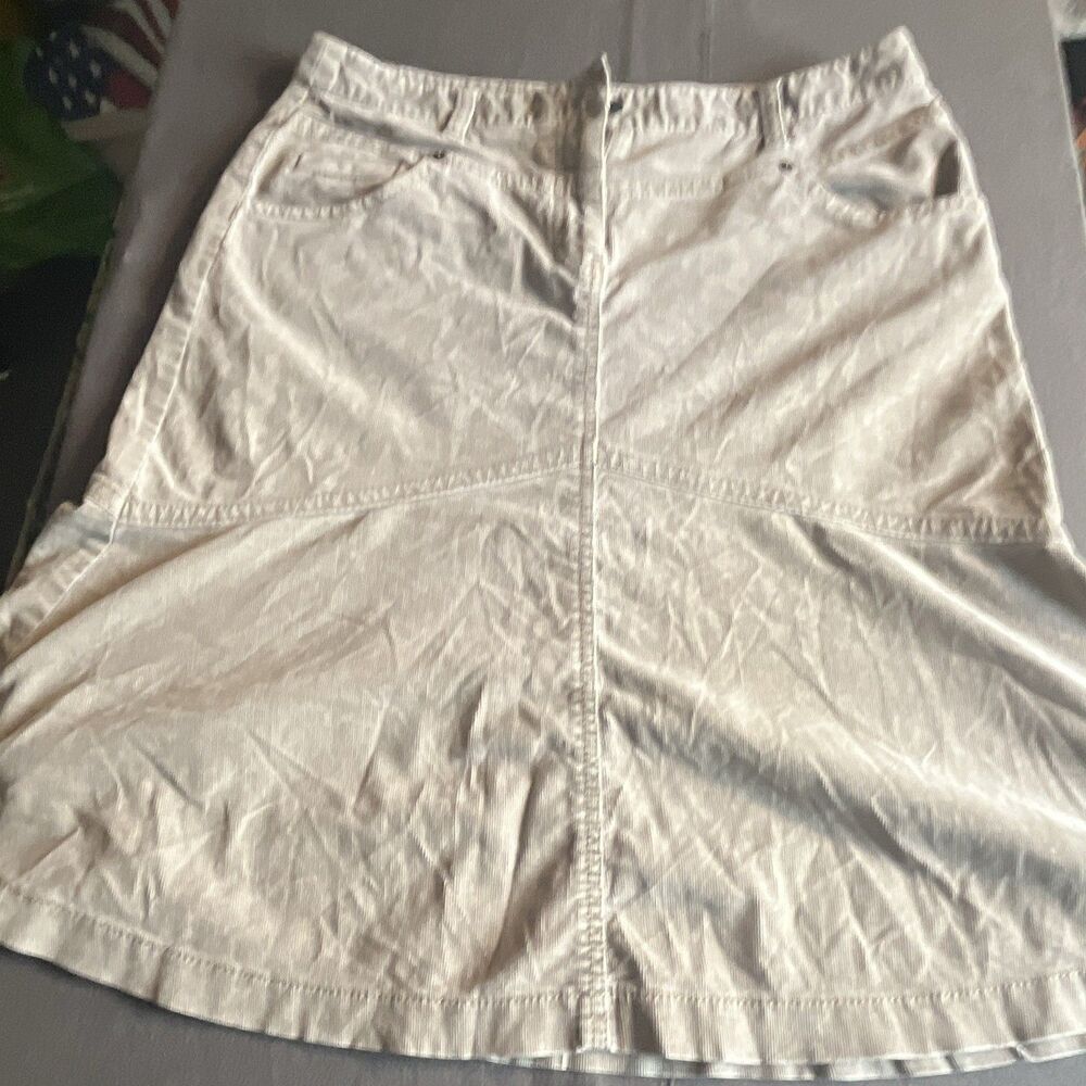 Ann Taylor LOFT Women's 8 Beige Solid Corduroy A-Line Knee Skirt Pockets Zip